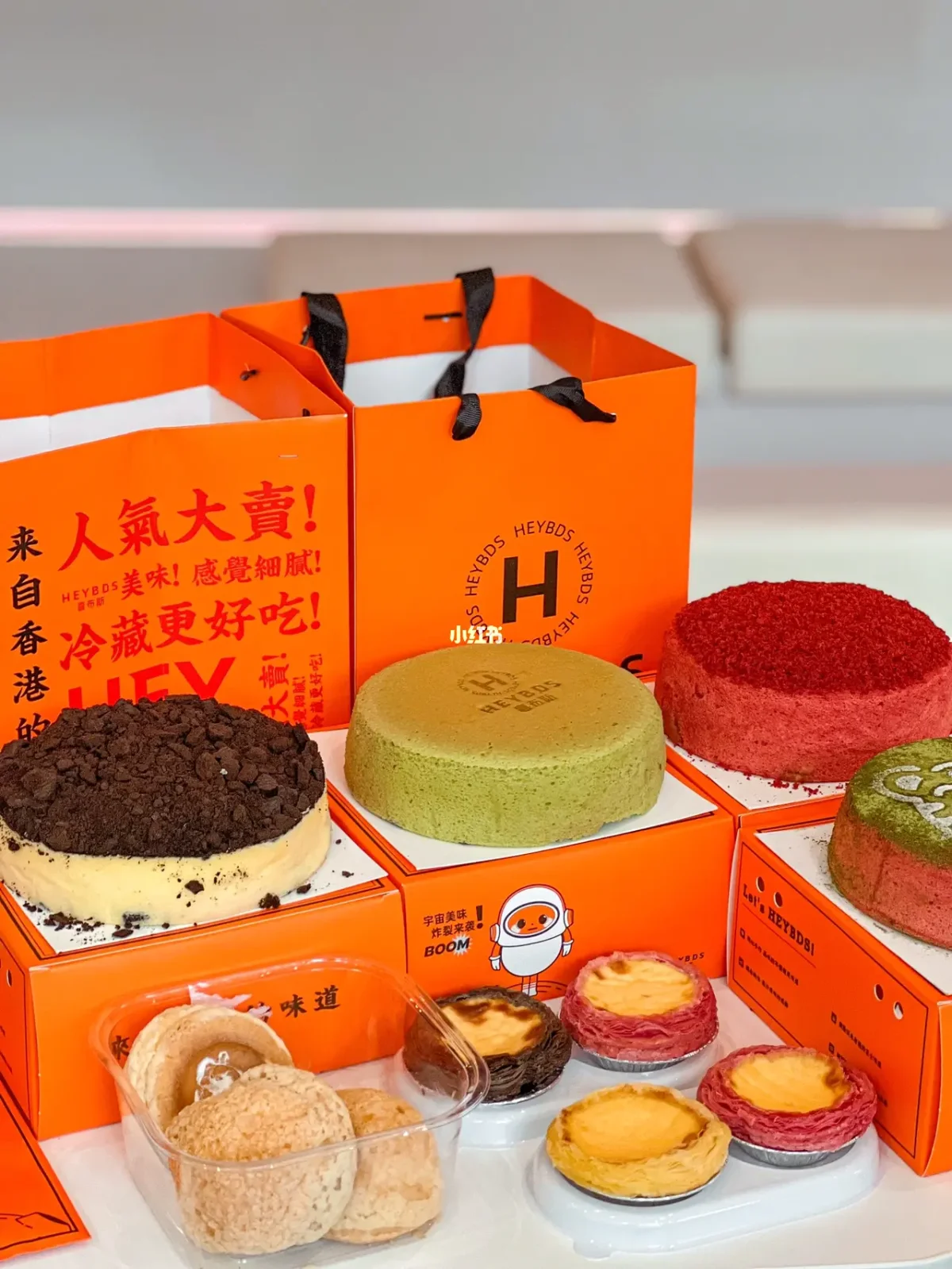 蛋糕工厂设备-探索蛋糕工厂：五彩斑斓的魔法道具与甜蜜的艺术之旅