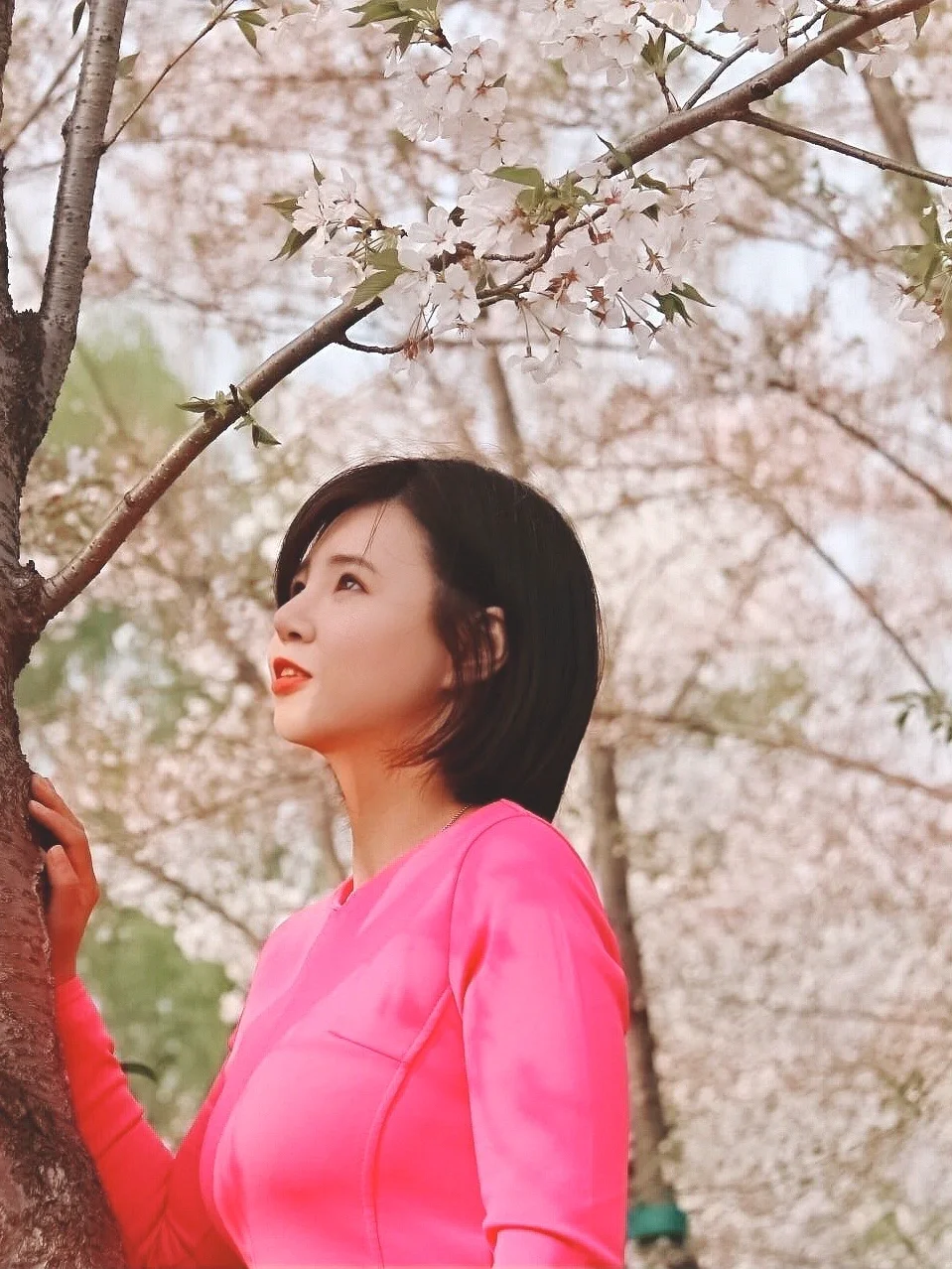 趴在地上被女生踩着头_趴在地上被女生踩着头_趴在地上被女生踩着头