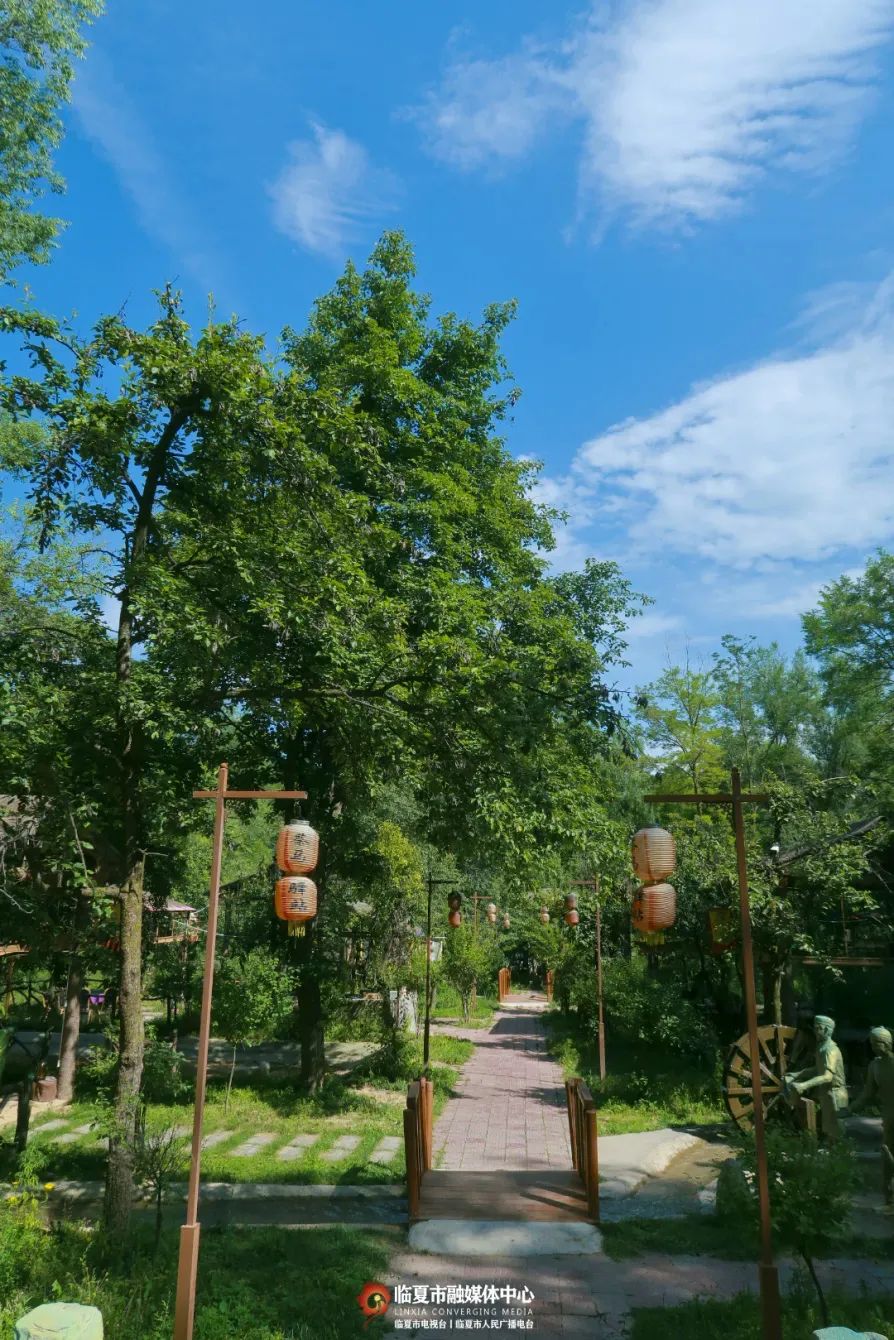 马龙车水是什么意思_车水马龙的动画_车水马龙动画片